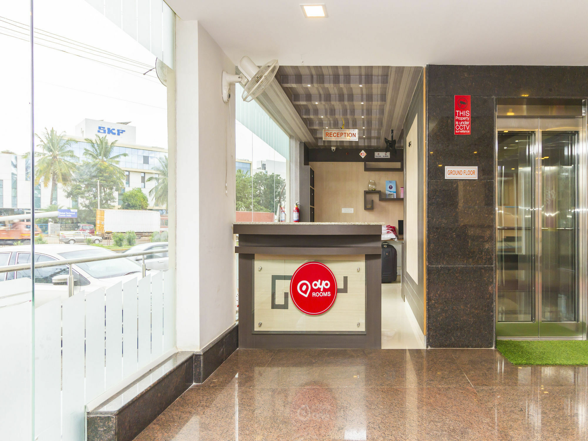 Oyo 2183 Hotel Fortune City Kammasandra Exterior photo